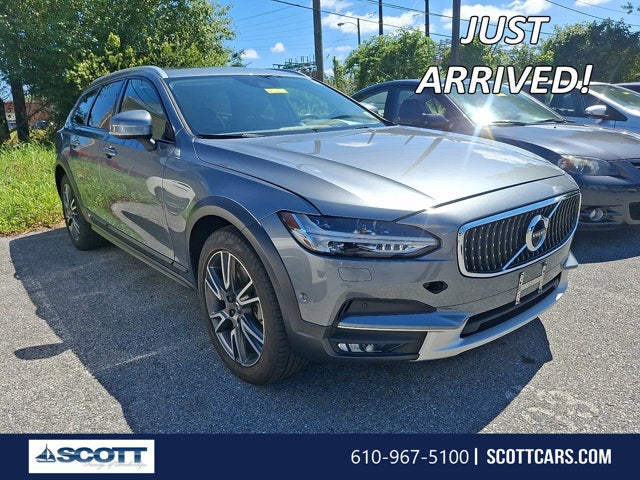 2017 Volvo V90 Cross Country